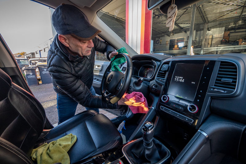 Prix pour un nettoyage intérieur de voiture à Bordeaux en Gironde